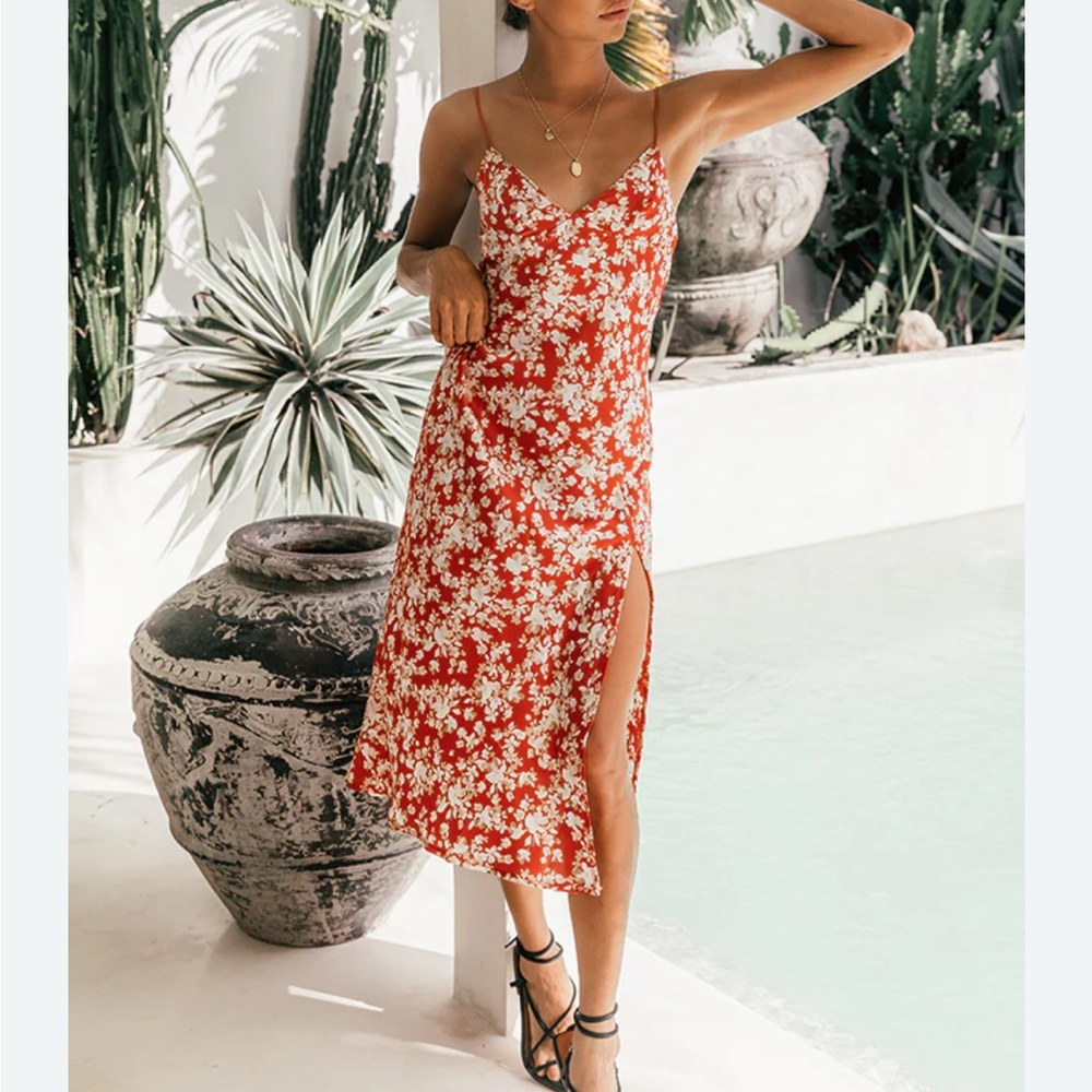 Hello Mol Midi Dress